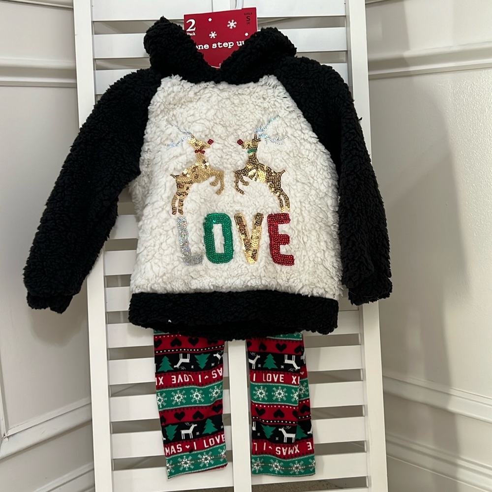 Hooded Top with Matching Leggings 2 Piece Set Sparkly Reindeer Girls Size S (4)